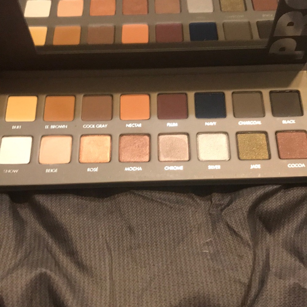 LORAC Pro 2 - Picture 2 of 3